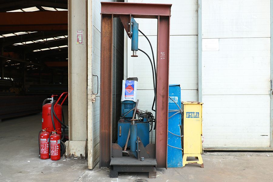 PORTABLE HYDRAULIC UNIT PRESS